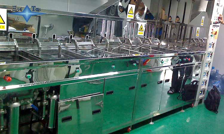 塑膠模具臟了怎么洗？用超聲波清洗機(jī)輕松搞定殘留物