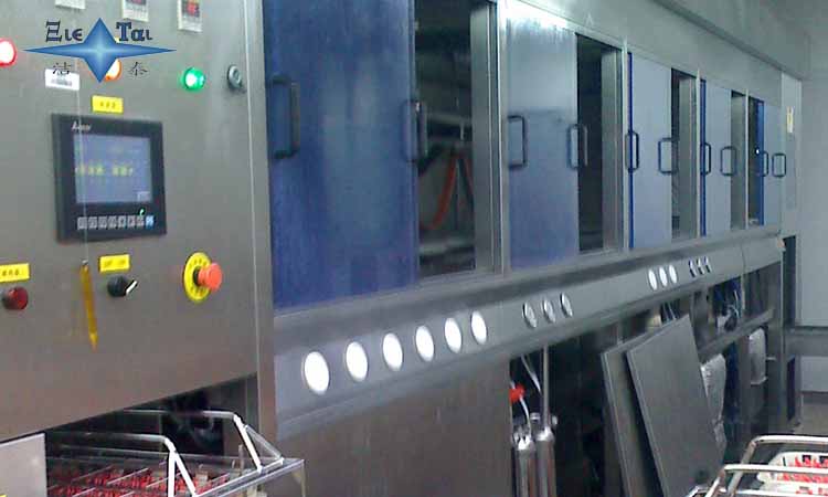 塑殼采用多槽式超聲波清洗機(jī)效果好 塑殼采用多槽式超聲波清洗機(jī)效果好